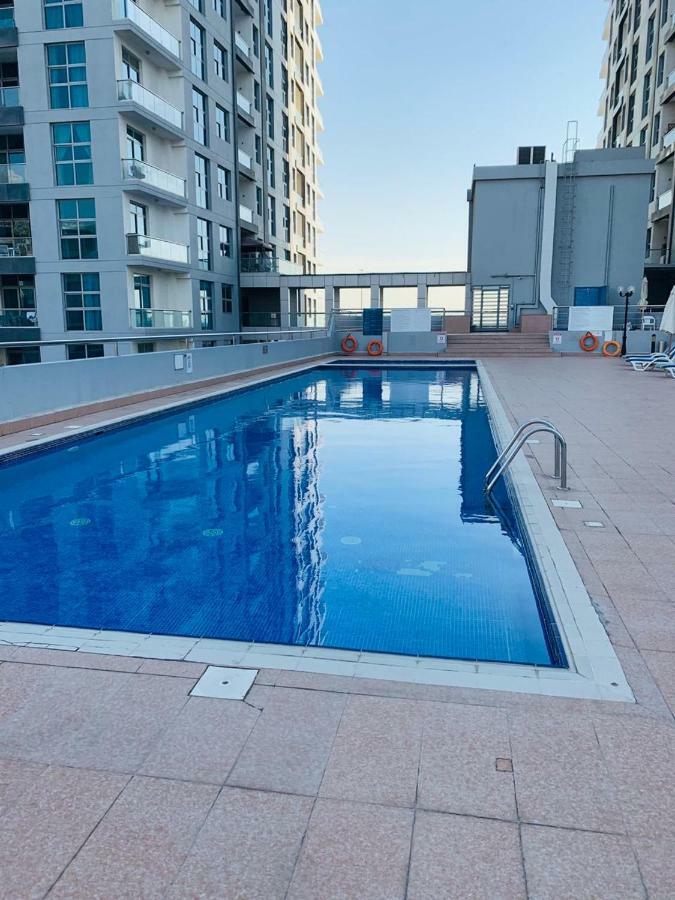 For Female Only In Dec Tower Marina